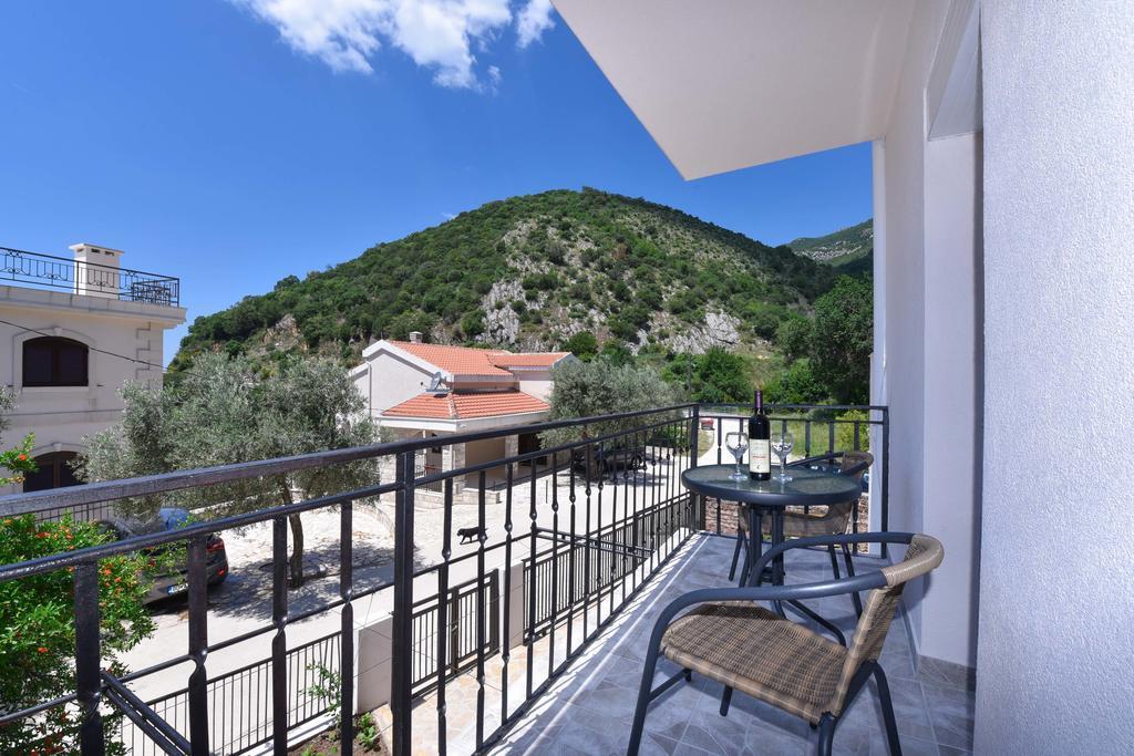 Vila Lucice Petrovac na moru Exterior foto
