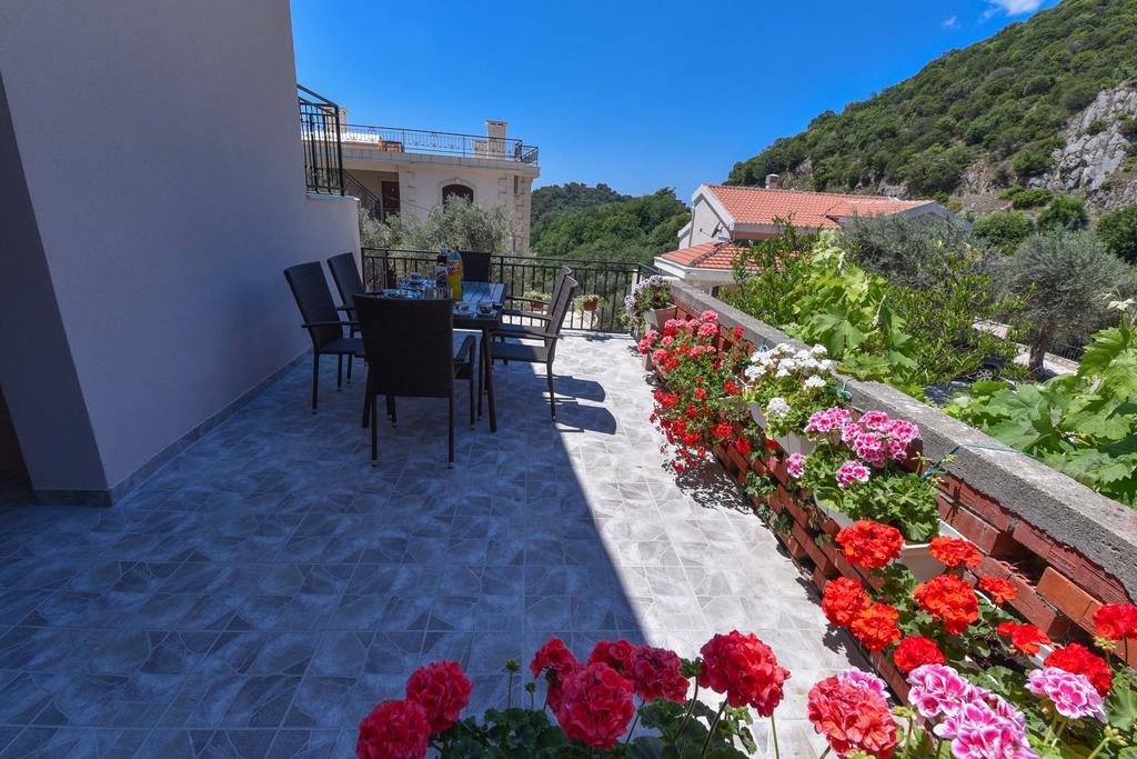 Vila Lucice Petrovac na moru Exterior foto