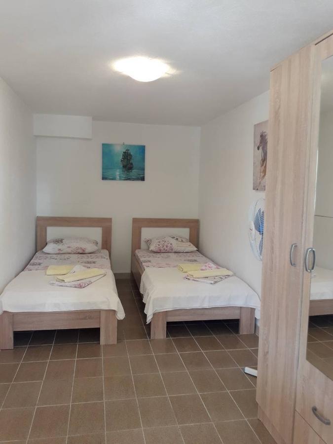 Vila Lucice Petrovac na moru Exterior foto